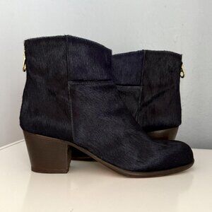 Del Toro Pony Hair Ankle Boots Size 9 Navy Blue  2" Heel Made in Italy Back Zip